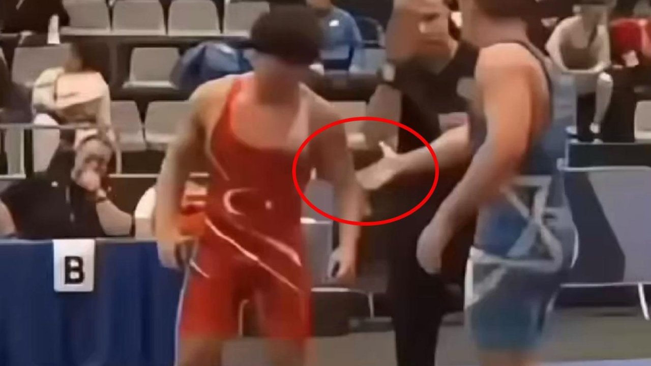 Milli Güreşçiden İsrailli Rakibine 35 Saniyede 10-0'lık Zafer! Eli Havada Kaldı!