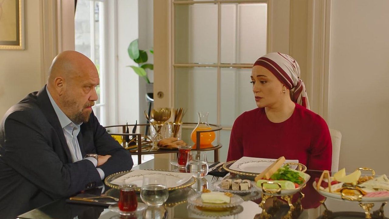 Arka Sokaklar’dan Kızılcık Şerbeti’ne Geçiş! Yeni Senaryo Ekibi Belli Oldu!