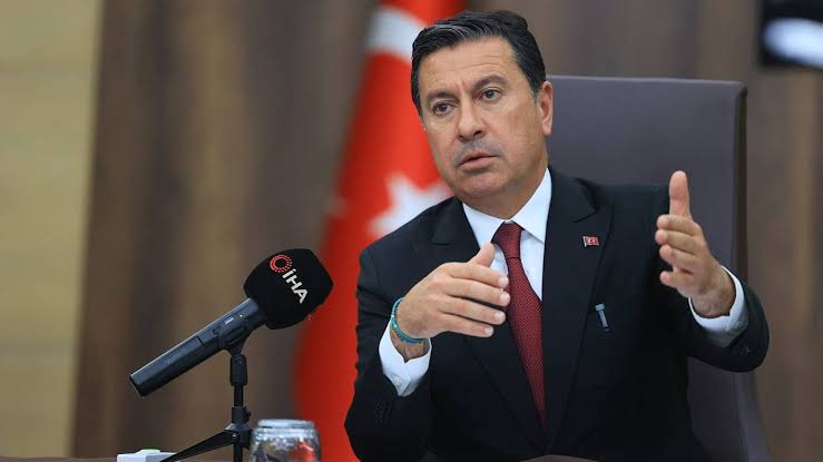 Ahmet Aras’tan AK Parti’ye geçiş iddialarına yanıt: “CHP çatısı altında devam edeceğiz”