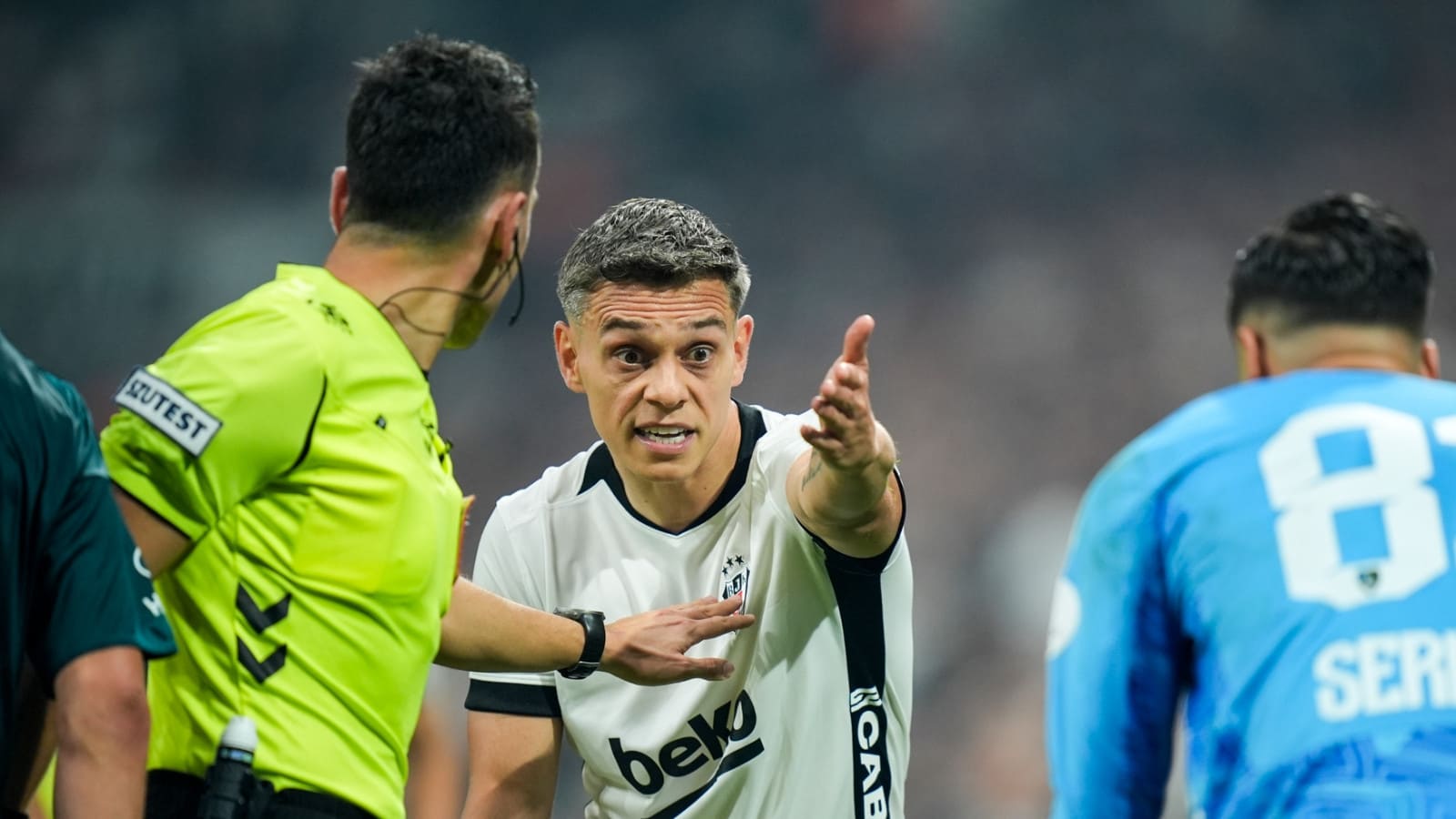 Beşiktaş-Kocaelispor maçındaki hakem kararlarına kulüplerin tepkisi: VAR sistemine eleştiri