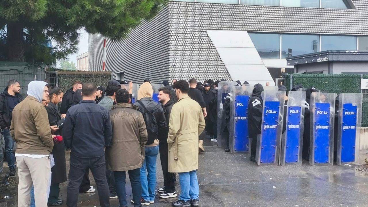 Halk TV’ye kayyum atanması dünya basınında: Reuters, AP ve AFP’den dikkat çeken haberler