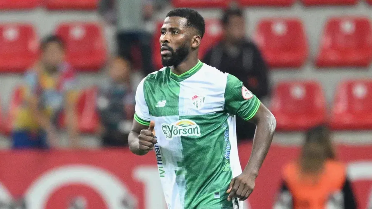 Bursaspor'un Kelechi Iheanacho Süper Lig efsanelerini geride bıraktı