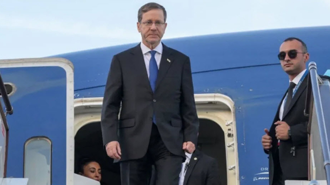 Yasağı Böyle Aştı! Herzog, Türk Hava Sahasını Azerbaycan Uçağıyla Geçti!