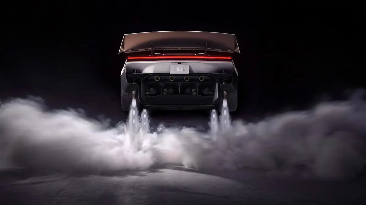 Elon Musk’ın Uçan Arabası Tesla Roadster Tanıtıldı! Özellikleri Şaşırttı!