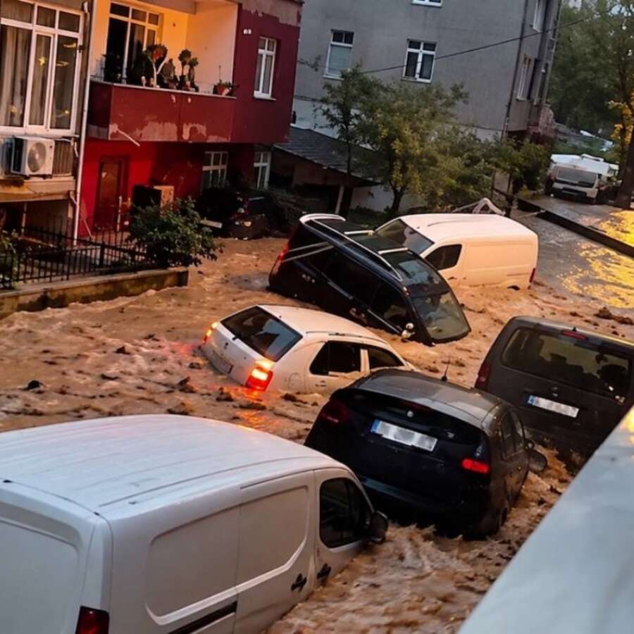 İstanbul’daki Sel Felaketinde Son Durum! Kayıp 1 Kişi Sağ Bulundu, 4 Kişi Aranıyor!