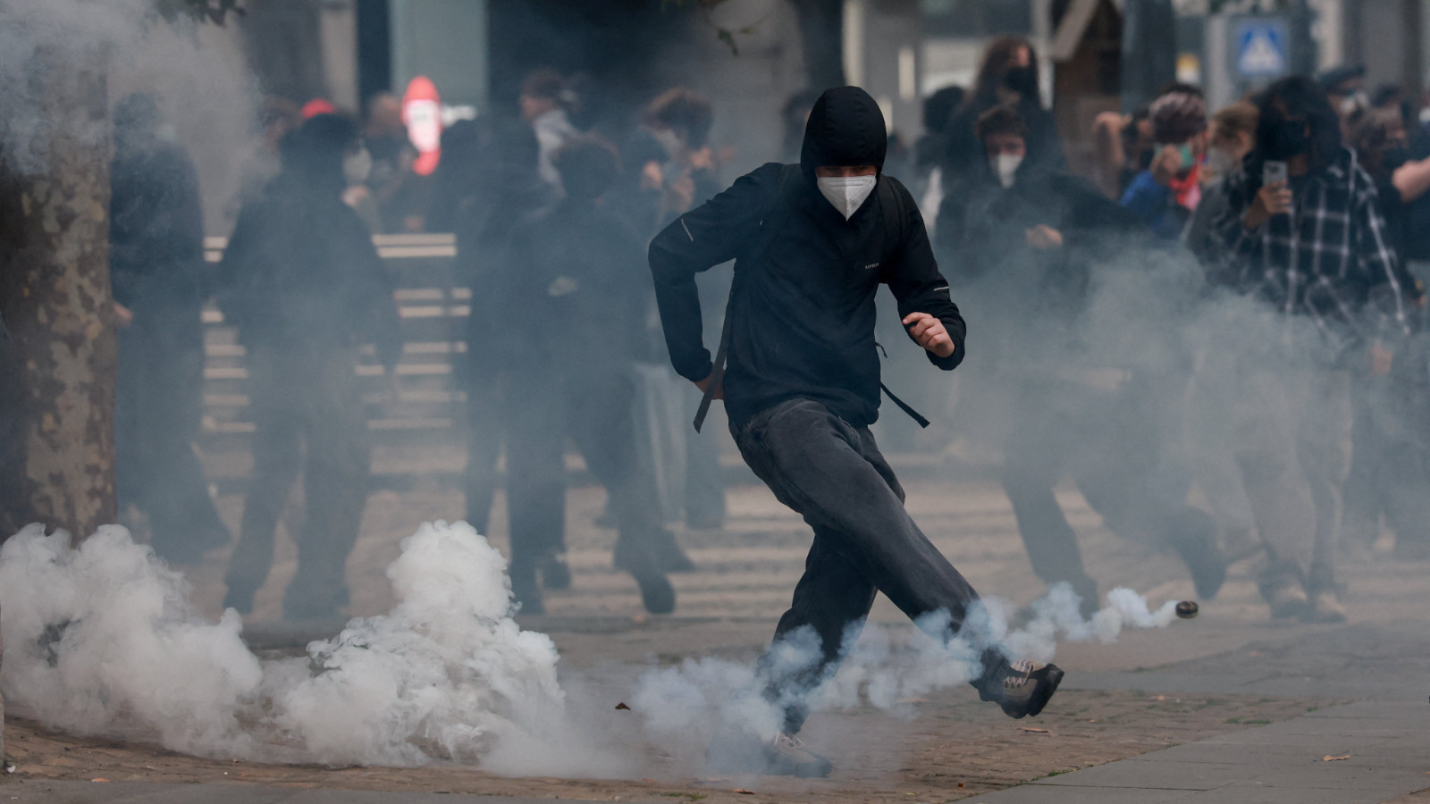 Belçika’da Protestolar Şiddetlendi: 45 Kişi Gözaltına Alındı!