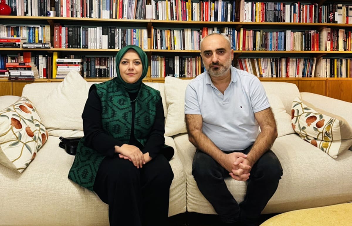 Yeni Yol Partili Sema Silkin Ün, ev hapsindeki İsmail Saymaz’ı ziyaret etti