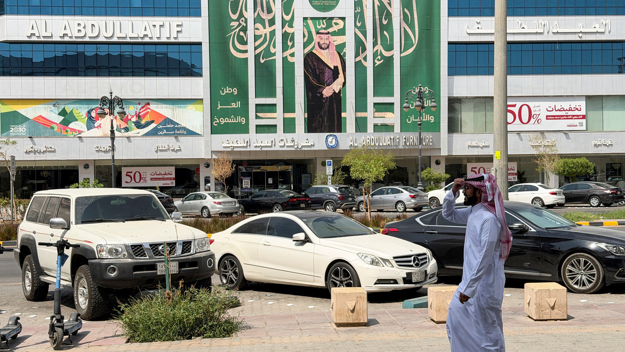 Riyad'daki Dev Zirve Ertelendi! Küresel Finansın Liderleri 2027'ye Kaldı!