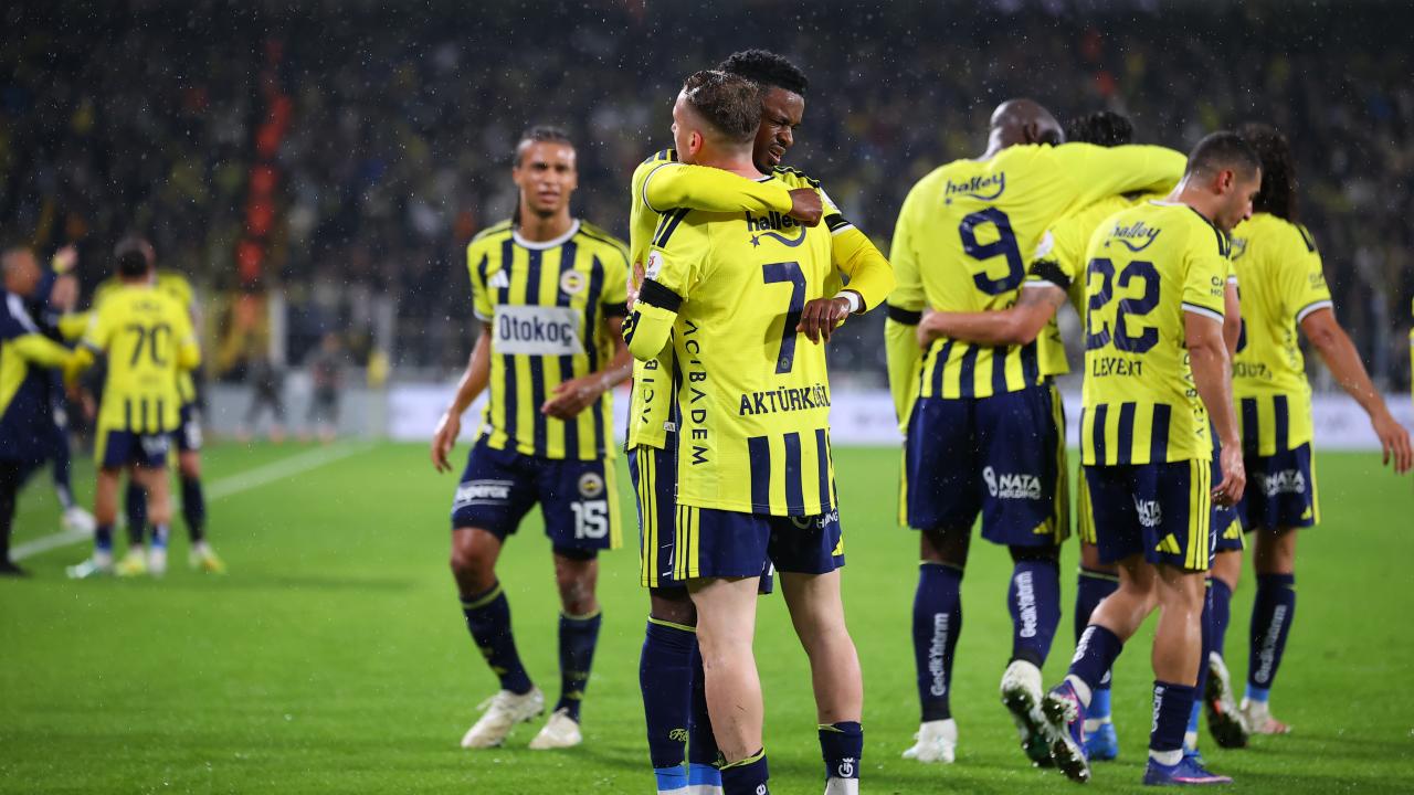 Fenerbahçe elindeki maçı son dakika verdi! Sarı Kanarya 90. dakikada yıkıldı