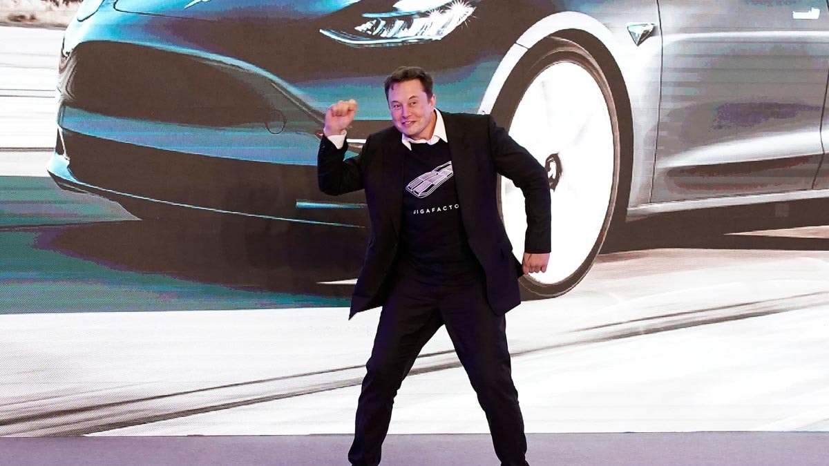 Elon Musk Servetine Servet Kattı: SpaceX’in Geliri 14,6 Milyar Dolara Çıktı!