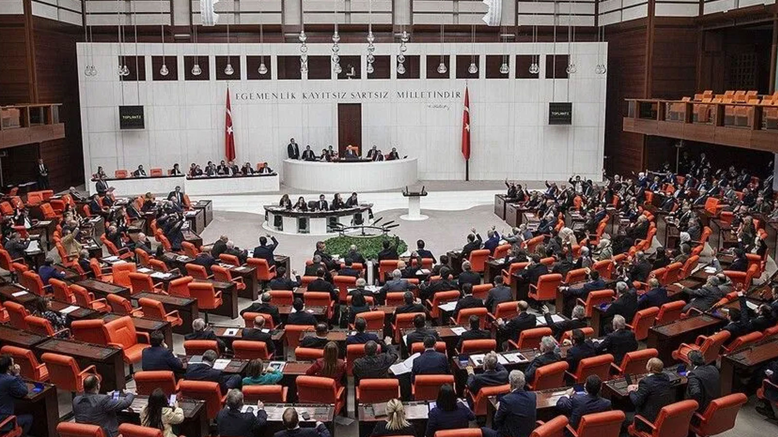 Fon Düzenlemelerini İçeren Kanun Teklifi Yasalaştı!