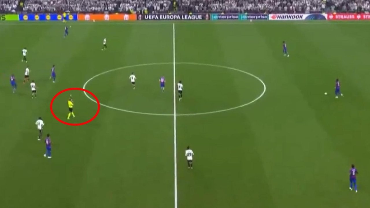 Hakem Bile Şaştı! İngilizler Dün Gece Beşiktaş Taraftarıyla Tanıştı!