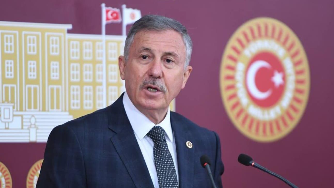 Selçuk Özdağ’dan erken seçim tepkisi: “Bir gün erkene almak demokrasiye ihanettir”