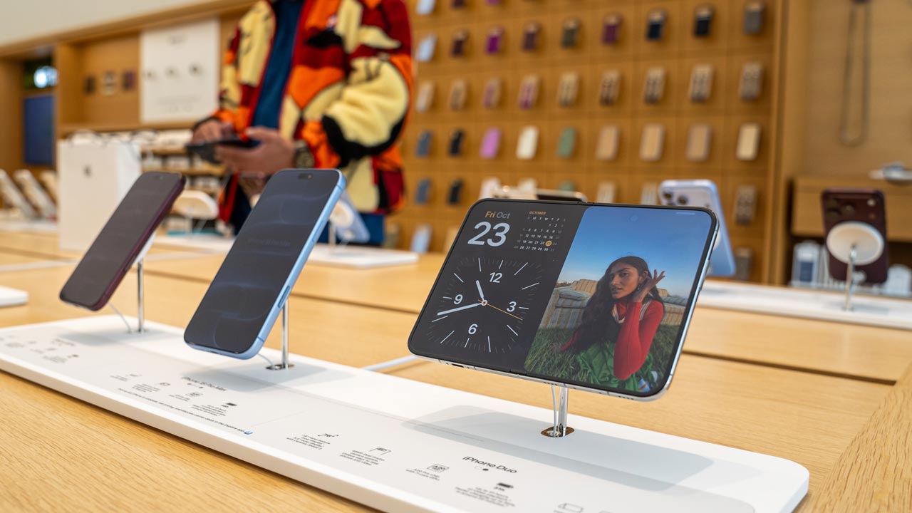 Apple'ın ilk katlanabilir telefonu iPhone Duo satışa çıktı! İşte fiyatı ve özellikleri
