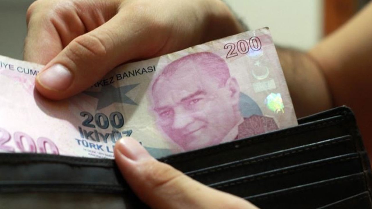 Üniversite Öğrencilerine 12 Bin TL Banka Desteği! Akbank’ın Başvuru Şartları Açıklandı!