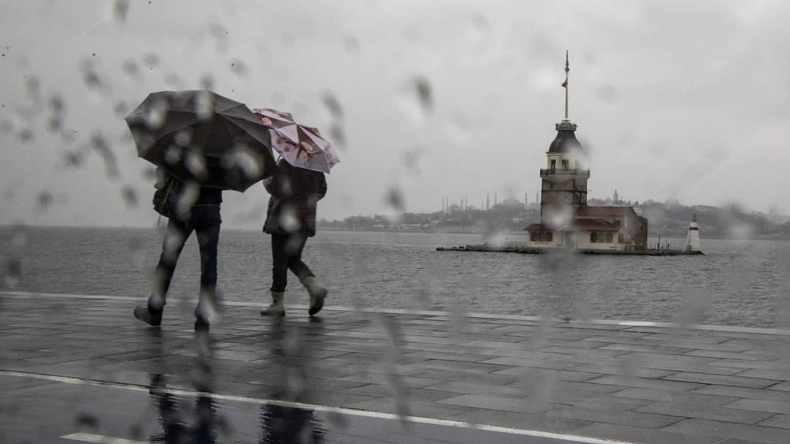 İçişleri’nden Peş Peşe Uyarı: 5 İlde Şiddetli Sağanak, İstanbul İçin de Tarih Verildi!