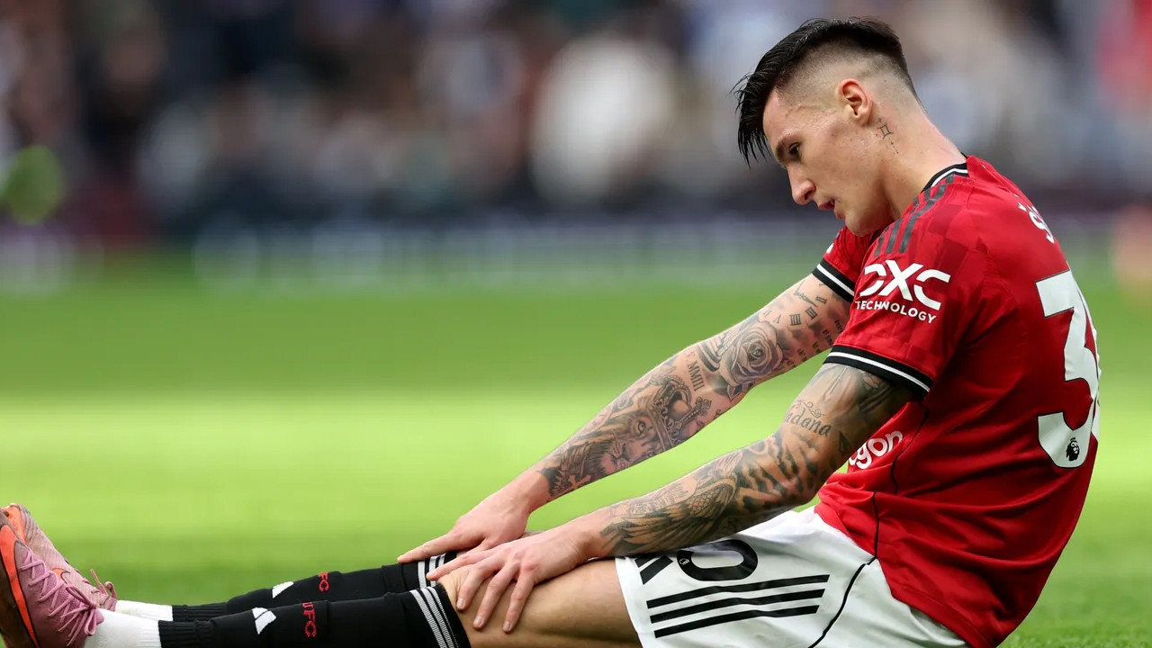 Manchester United'a Benjamin Sesko şoku! Yıldız golcü ocak ayına kadar yok