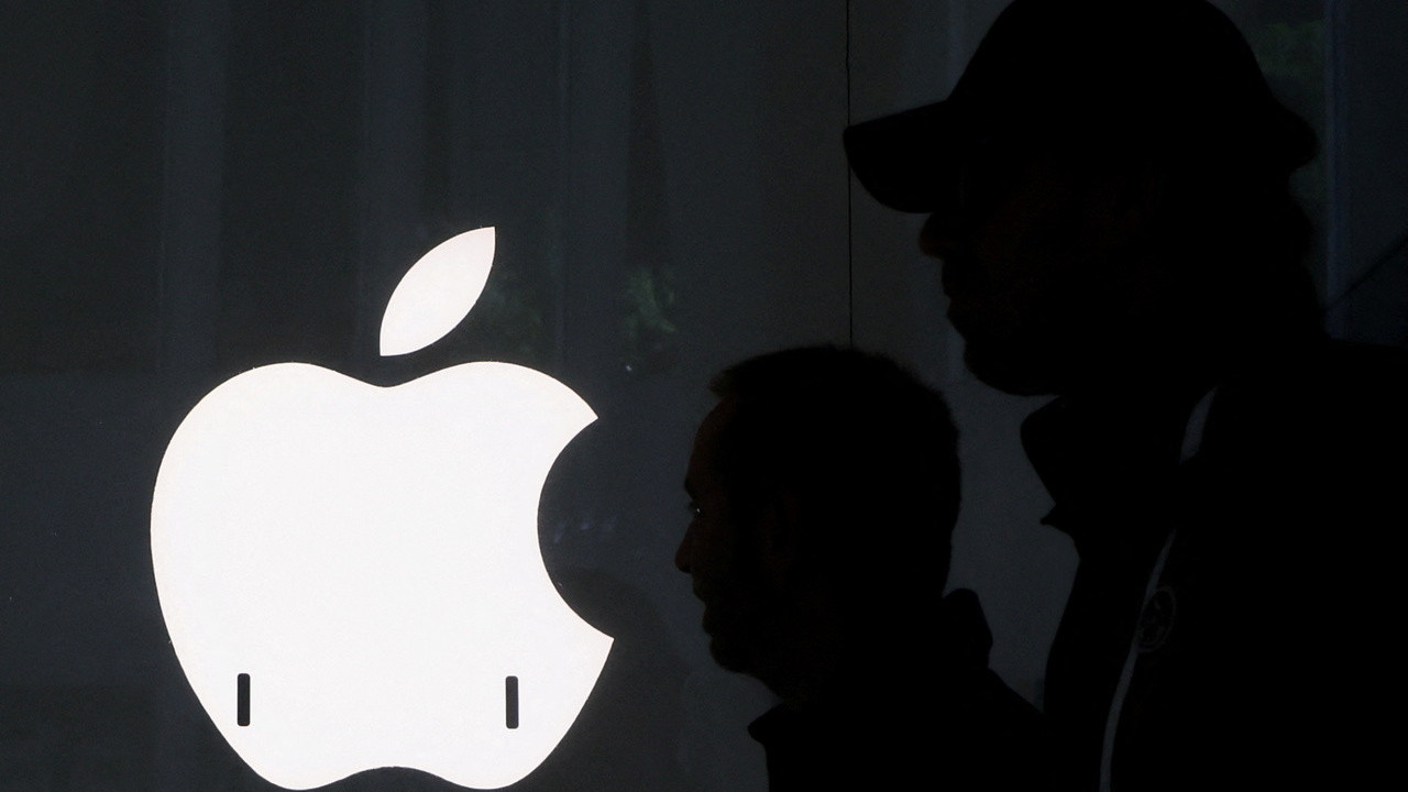 Apple Yıllardır Karşı Çıkıyordu: Dokunmatik Ekranlı MacBook Pro Tanıtıldı! İşte Fiyatı!