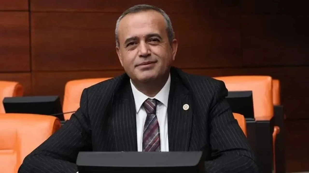 Gaziantep Milletvekili Ertuğrul Kaya DEVA Partisi'nden istifa etti