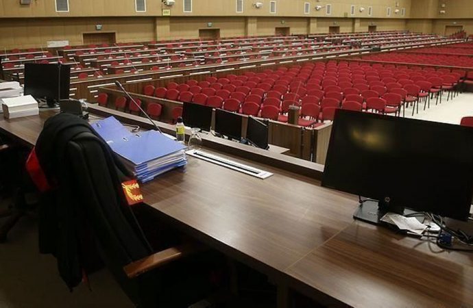 FETÖ'cü üsteğmene işkenceden hapis!