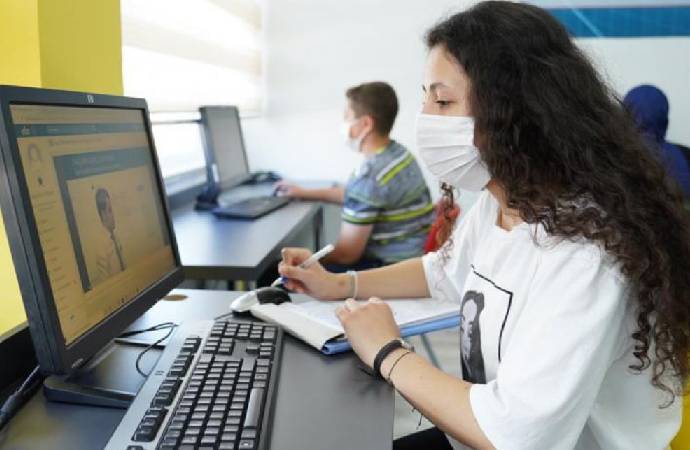 İBB’den internet ve bilgisayar sorunu yaşayan öğrencilere destek