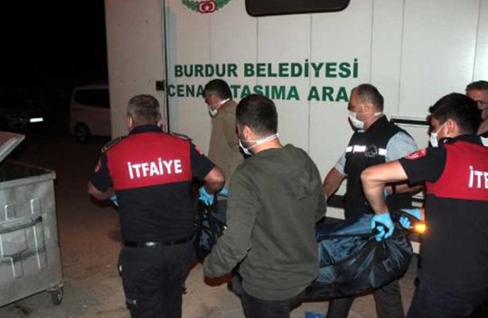 Engelli kızıyla yaşayan yaşlı kadın evinde ölü bulundu