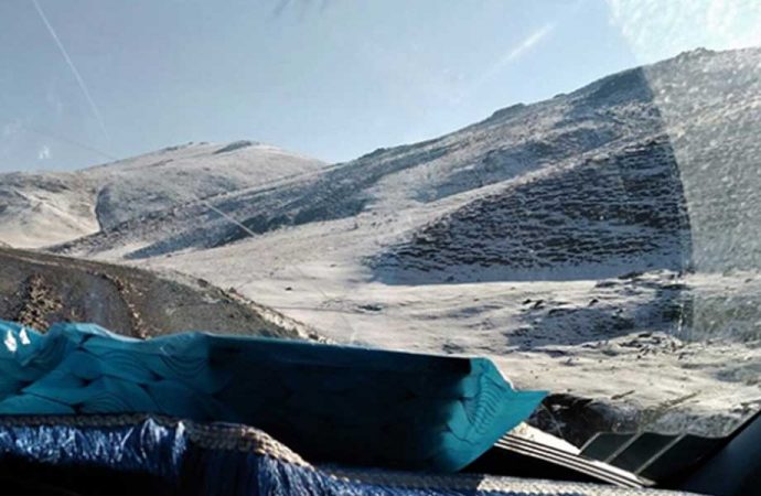 Mevsimin ilk karı Van’a yağdı