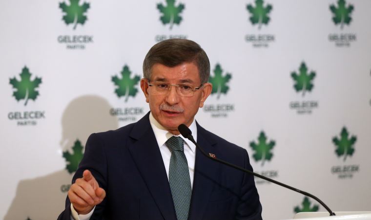 Ahmet Davutoğlu: 15 Temmuz olayına karışmış insanların kardeşlerinin nerelerde hangi makamlarda olduklarını he