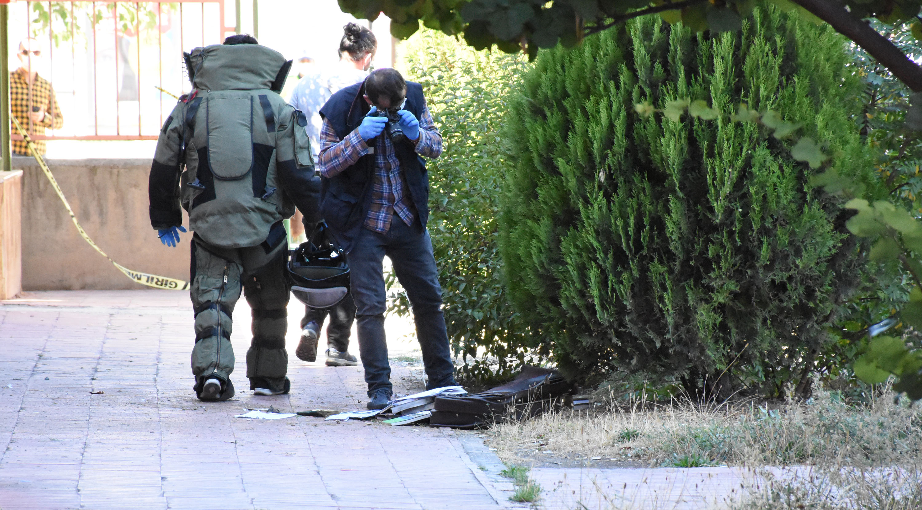 Hastane bahçesinde bomba alarmı