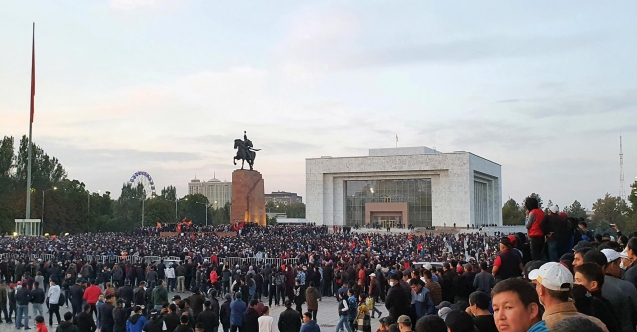 Kırgızistan'da OHAL ilan edildi