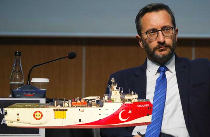 Fahrettin Altun’dan Oruç Reis'e: Yolu açık olsun