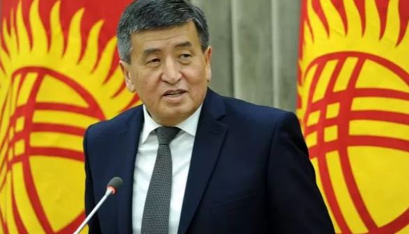 Flaş gelişme! Kırgizistan Cumhurbaşkanı istifa etti!
