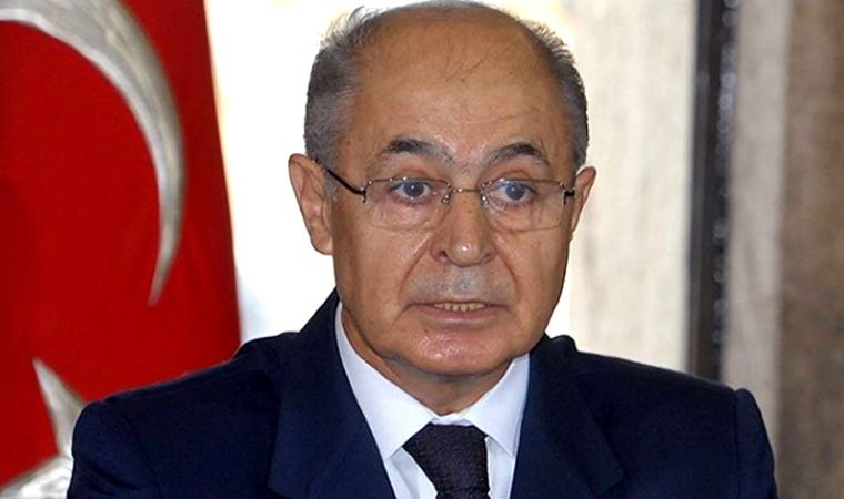 Ahmet Necdet Sezer, ışıkların neden yandığını açıkladı