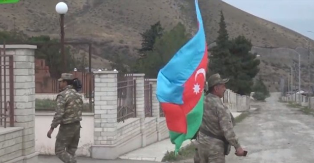 Karabağ'da anlaşma başladı: Ermeni Ordusu kritik bölgeyi Azerbaycan'a devretti!