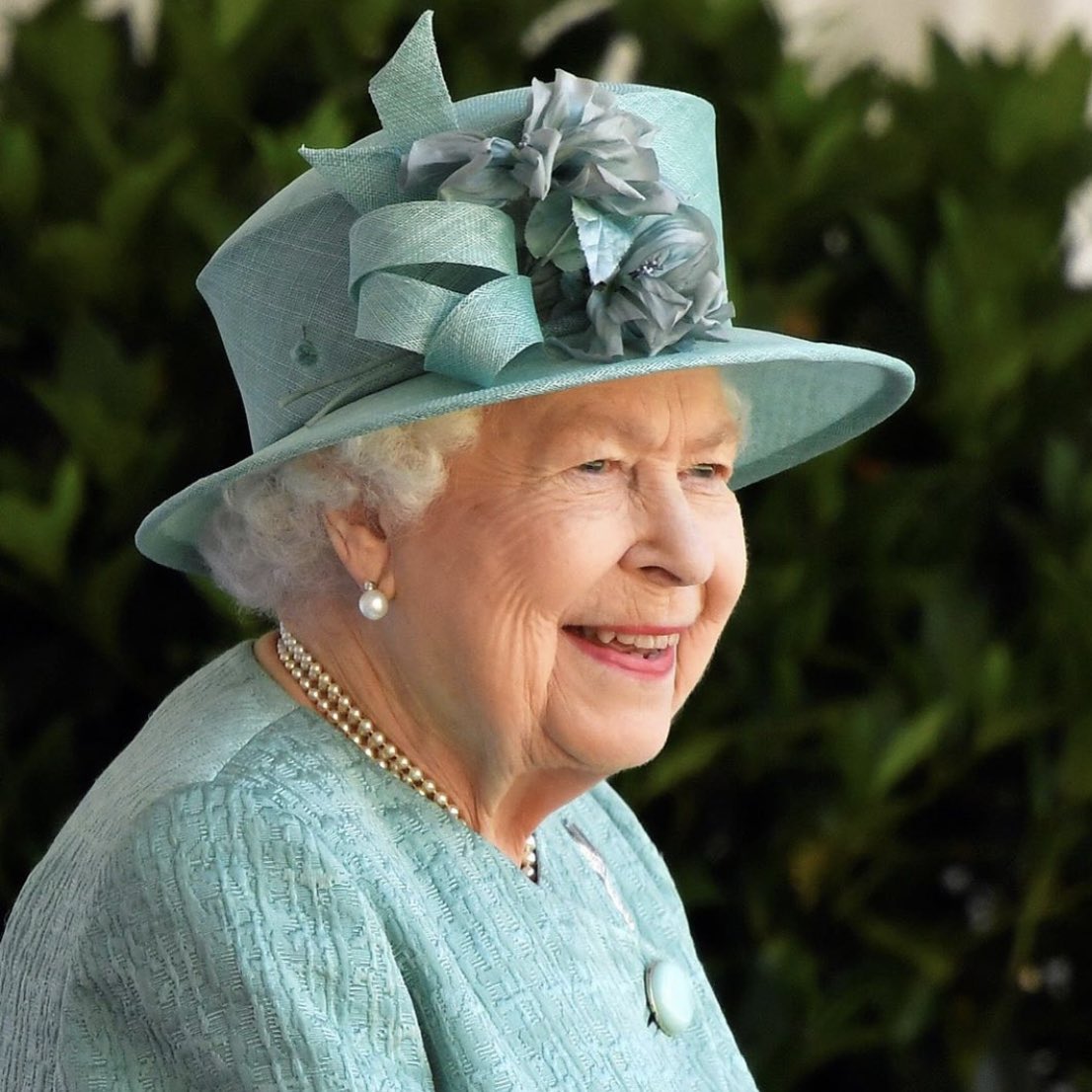 İngiltere Kraliçesi II. Elizabeth, yatılı kalabilecek bir temizlikçi arıyor: Maaş 195 bin TL