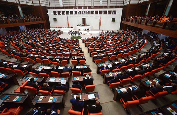 Milyonlarları ilgilendiriyor: İstihdam teşvikine ilişkin kanun teklifi kabul edildi
