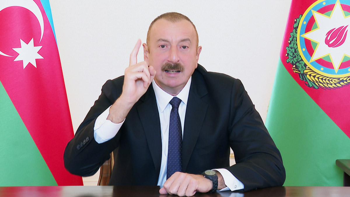Aliyev: Ateşkesi isteyen ülkeler neden Ermenistan'a silah gönderiyor? Listesi bende var