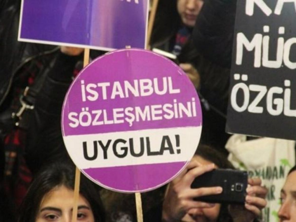 İETT otobüsünde iğrenç olay! Etraftaki kadınlara bakarak kendine dokundu