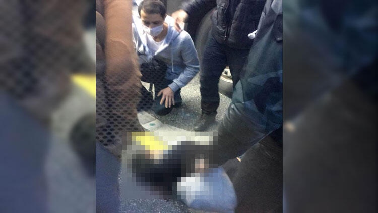 Avcılar'da metrobüs yayaya çarptı!