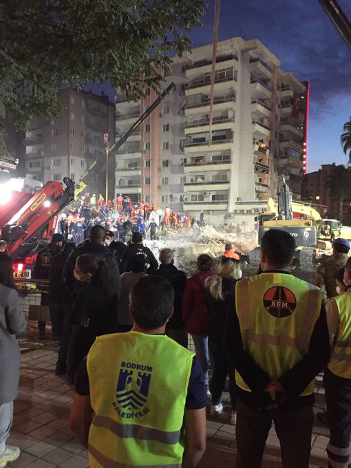 İzmir'de umutla bir mucize daha bekleniyor!
