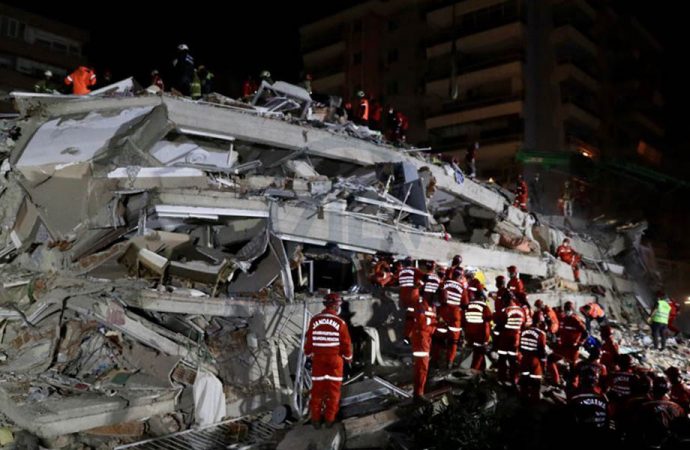 ‘Marmara depremiyle İzmir depremini karşılaştırmak sadece acizliktir!'