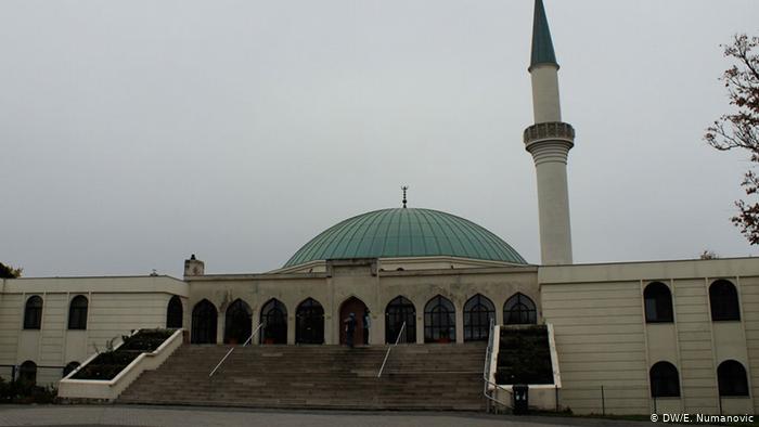 Terör saldırılarının ardından Avusturya'da flaş karar! Radikal camilerin kapatılması için talimat verildi