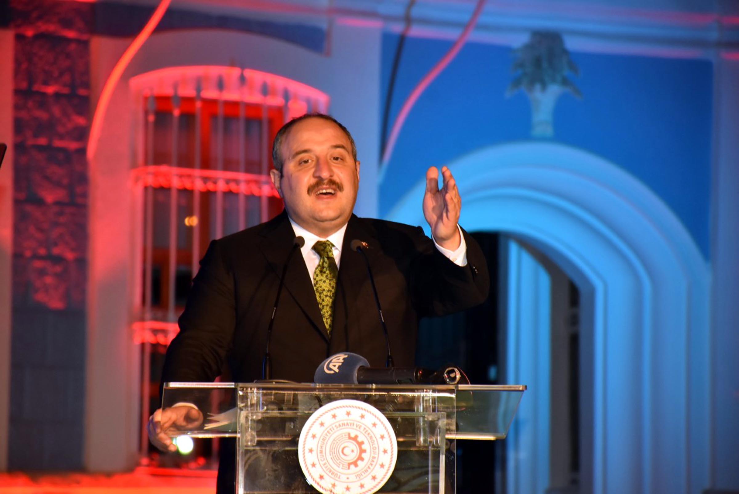 Bakan Varank: Yılın üçüncü çeyreğinde güçlü bir ekonomik büyüme göstereceğiz