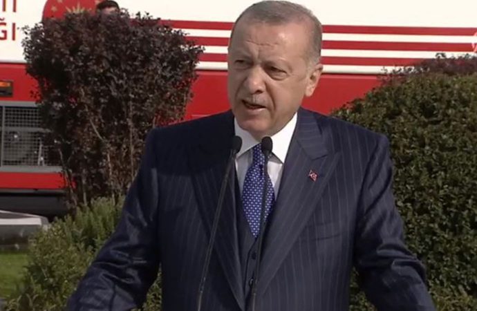 Erdoğan: Türk ordusunun hiçbir birliğinin sancağı son neferi de can vermeden toprağa düşmemiştir