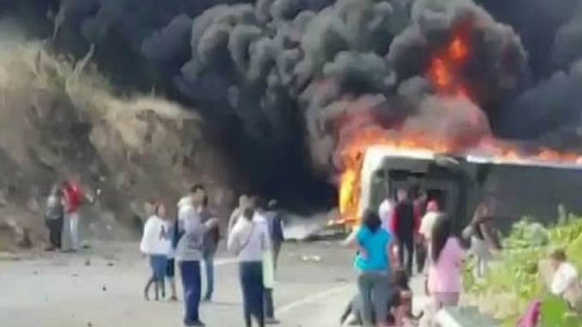 Meksika'da kaza! 21 ölü, 30 yaralı...