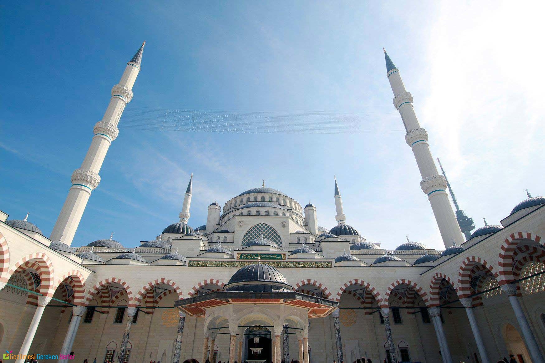 İçişleri Bakanlığı'ndan 'cuma namazı' kararı: 20 yaş altı ve 65 yaş üstü için kısıtlamaya dahil olmayacak