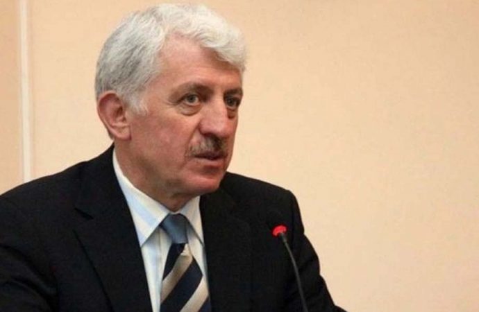 Eski belediye başkanı koronadan hayatını kaybetti