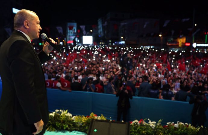 Erdoğan, Kadir Gecesi’nde bile propaganda yaptı!