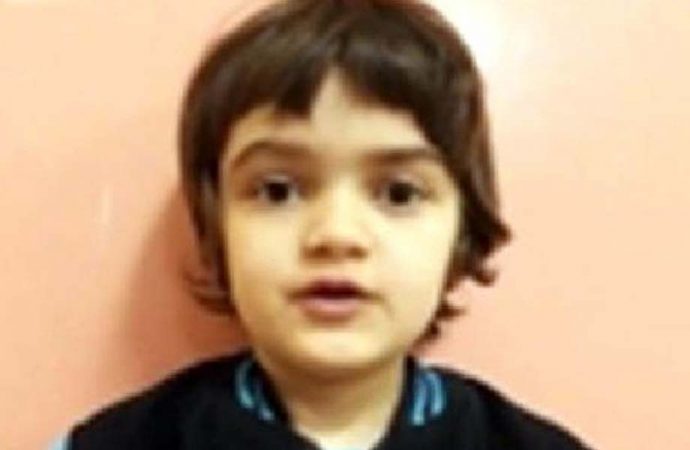Traktör römorkunun altında kalan 8 yaşındaki çocuk yaşamını yitirdi