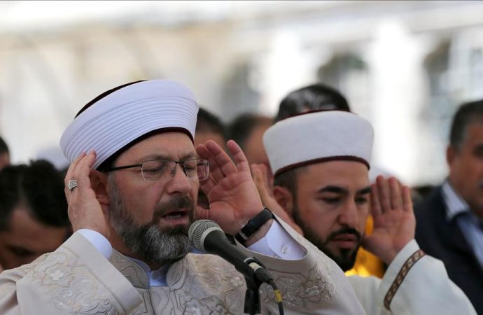 Diyanet son 5 yılda 7.4 milyon lira faiz geliri elde etti!